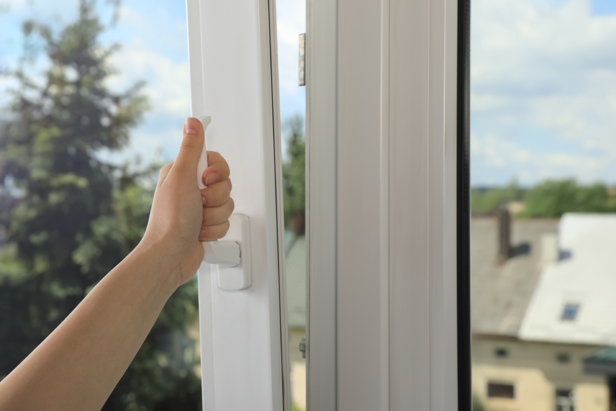 ways to get mold on the window