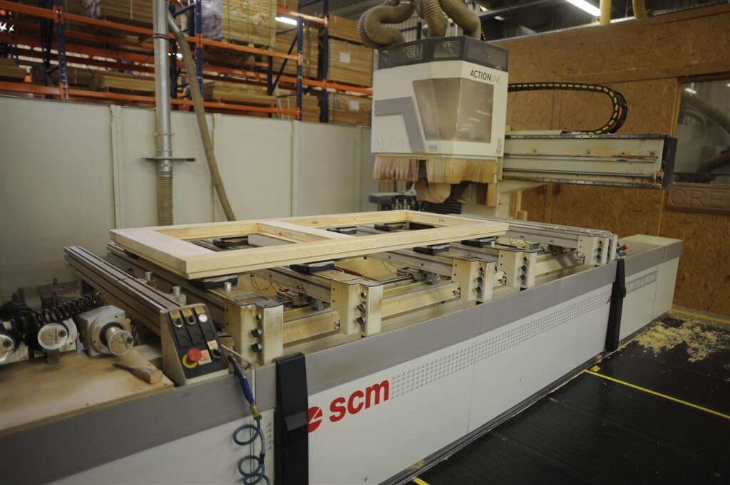 Production of wooden windows.